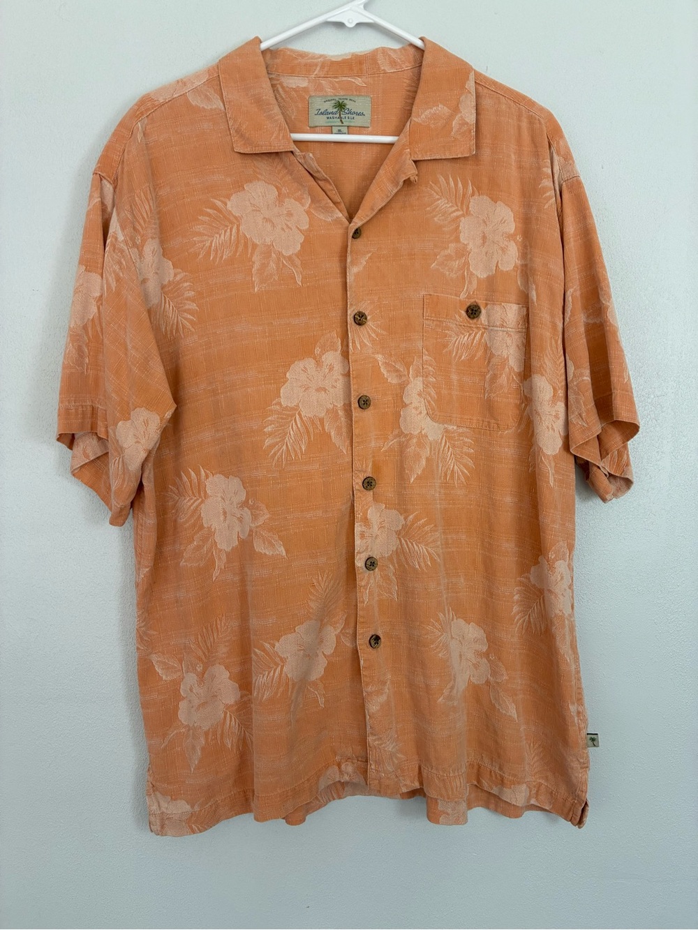 Island Tradition 100% Washable Silk Light Orange Hawaiian Short-Sleeve Shirt